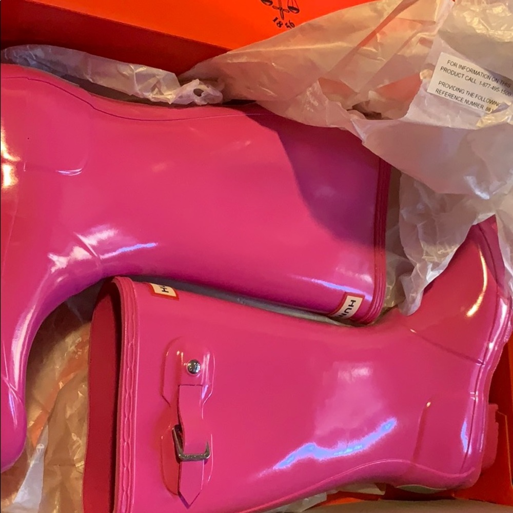 Kids hunter rain boots Size 3 Never worn outside.